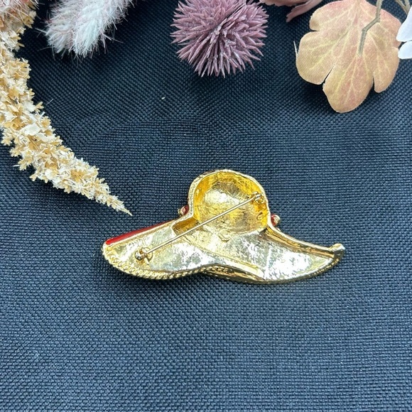 Vintage Red Hat Enamel Brooch Gold-Tone Purple Rhinestone Red Hat Lady - Picture 2 of 6